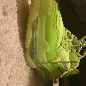 Fluo yellow balenciaga extra shoe strings and box and balenciaga shoe bag.